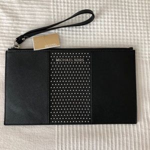Michael Kors Micro Stud JST LG Zip Clutch (Black)
